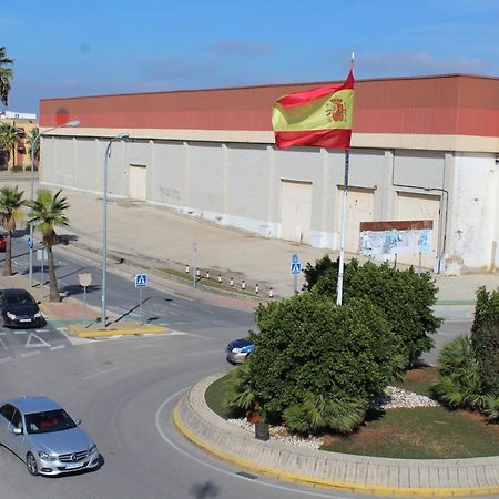 Pension Hidalgo 2 Utrera Exterior photo